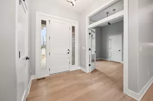 N66W21193 Sweet Clover Dr, Menomonee Falls, WI 53051 - Photo 17