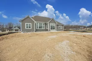 N66W21193 Sweet Clover Dr, Menomonee Falls, WI 53051 - Photo 41