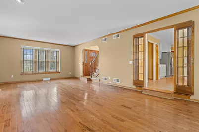 1365  Poplar Ridge Ct, Brookfield, WI 53045 - Photo 7