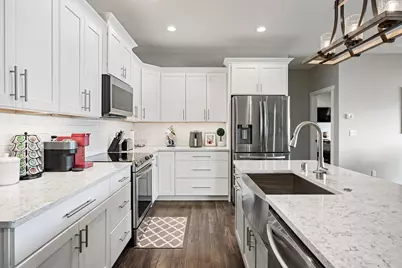 614  Forest View Dr, Holmen, WI 54636 - Photo 7