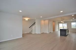 W197N5349 Lodgepole Ct, Menomonee Falls, WI 53051 - Photo 5
