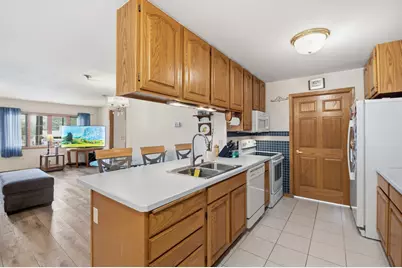 207  Oconomowoc Pkwy, Oconomowoc, WI 53066 - Photo 7