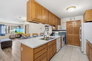 207 Oconomowoc Pkwy, Oconomowoc, WI 53066 - Photo 7