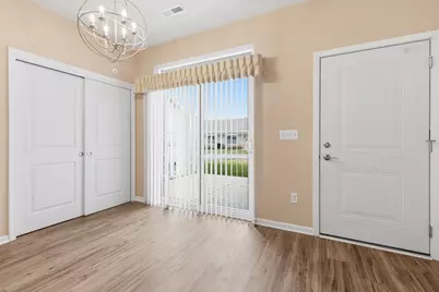 W197N16894  Stonewall Dr, Jackson, WI 53037 - Photo 17