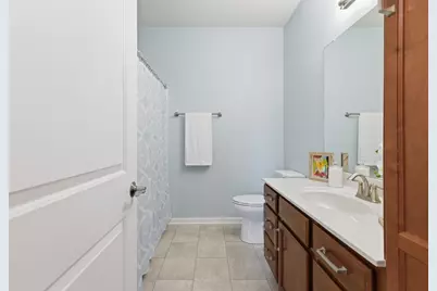 W197N16894  Stonewall Dr, Jackson, WI 53037 - Photo 19