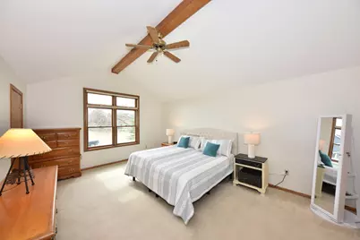 N105W16136  Brook Hollow Dr, Germantown, WI 53022 - Photo 15