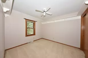 N105W16136 Brook Hollow Dr, Germantown, WI 53022 - Photo 21