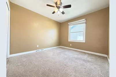 8885 N 70th St, Milwaukee, WI 53223 - Photo 7