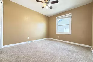 8885 N 70th St, Milwaukee, WI 53223 - Photo 7