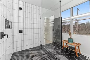 2175 N Riverboat Rd, Milwaukee, WI 53212 - Photo 33