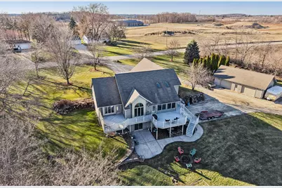 978 N Dewey Ave, Jefferson, WI 53549 - Photo 61