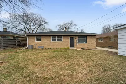 821  Saxony Dr, Racine, WI 53402 - Photo 17