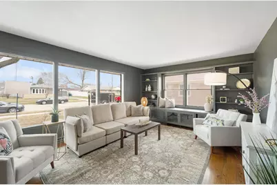 821  Saxony Dr, Racine, WI 53402 - Photo 3