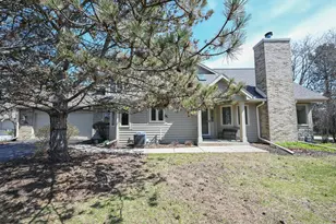 N21W24093 Dorchester Dr, Pewaukee, WI 53072 - Photo 3