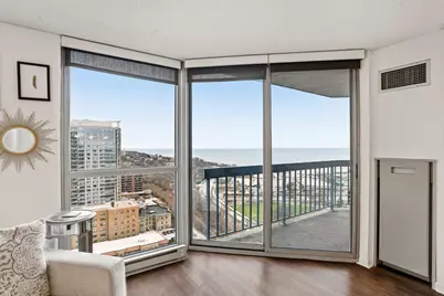 1660 N Prospect Ave #2201, Milwaukee, WI 53202 - Photo 3