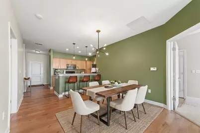 1619 N Farwell Ave #206, Milwaukee, WI 53202 - Photo 3