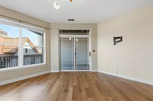 1619 N Farwell Ave, Milwaukee, WI 53202 - Photo 15