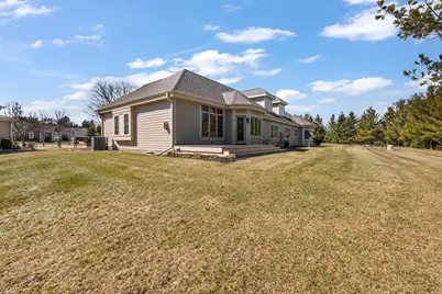 1432  Red Oak Dr #4, Hartford, WI 53027 - Photo 31