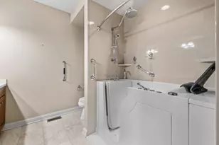 1432 Red Oak Dr, Hartford, WI 53027 - Photo 19