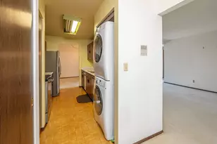 5200 S Tuckaway Blvd, Greenfield, WI 53221 - Photo 27