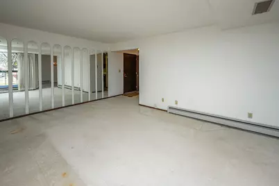 5200 S Tuckaway Blvd #270D, Greenfield, WI 53221 - Photo 11