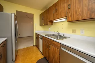 5200 S Tuckaway Blvd, Greenfield, WI 53221 - Photo 25