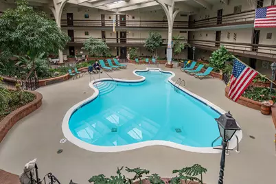 5200 S Tuckaway Blvd #270D, Greenfield, WI 53221 - Photo 5