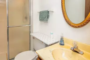 5200 S Tuckaway Blvd, Greenfield, WI 53221 - Photo 15