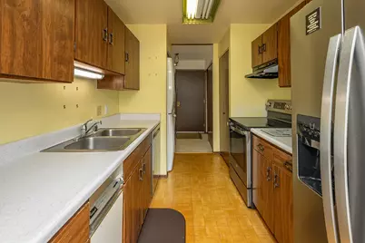 5200 S Tuckaway Blvd #270D, Greenfield, WI 53221 - Photo 23