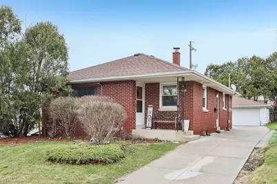 2306 S 85th St, West Allis, WI 53227 - Photo 3