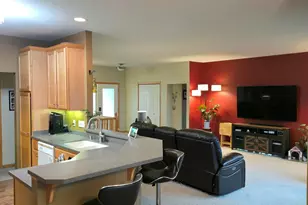 N173W20101 Crestview Dr, Jackson, WI 53037 - Photo 5