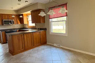 302 Wakefield Downs, Wales, WI 53183 - Photo 9