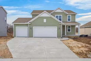 674 Stonefield Ln, Whitewater, WI 53190 - Photo 1