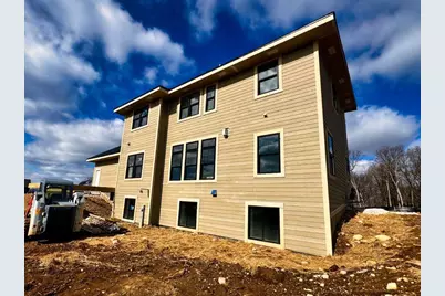 N66W21075  Sweet Clover Dr, Menomonee Falls, WI 53051 - Photo 5