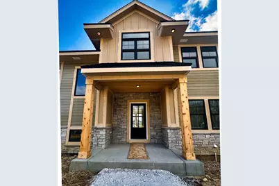 N66W21075  Sweet Clover Dr, Menomonee Falls, WI 53051 - Photo 3