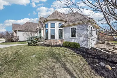 560  Birchwood Dr, Hartland, WI 53029 - Photo 3