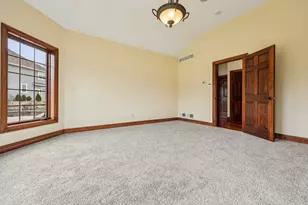 560 Birchwood Dr, Hartland, WI 53029 - Photo 19