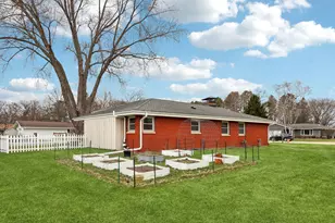 630 Pleasant Dr, Hartland, WI 53029 - Photo 25