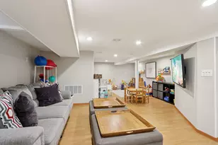 630 Pleasant Dr, Hartland, WI 53029 - Photo 21