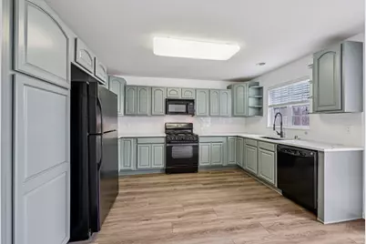 1151  Townline Rd #303, Lake Geneva, WI 53147 - Photo 9