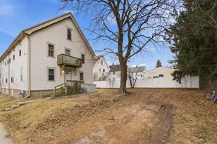 1601 S 85th St, West Allis, WI 53214 - Photo 7