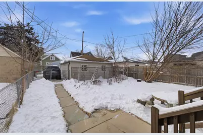 1565 S 57th St, West Allis, WI 53214 - Photo 5