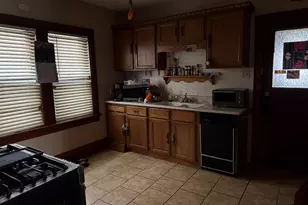 1565 S 57th St, West Allis, WI 53214 - Photo 7