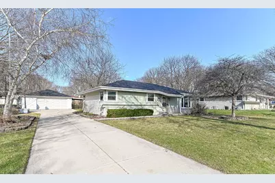 6015 S 18th St, Milwaukee, WI 53221 - Photo 1