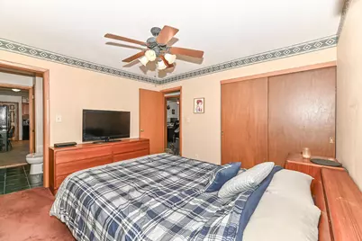 6015 S 18th St, Milwaukee, WI 53221 - Photo 17