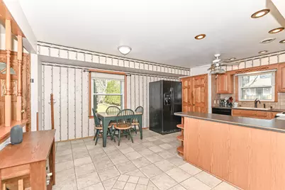 6015 S 18th St, Milwaukee, WI 53221 - Photo 9