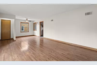 2459 S 82nd St, West Allis, WI 53219 - Photo 13