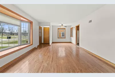 2459 S 82nd St, West Allis, WI 53219 - Photo 11