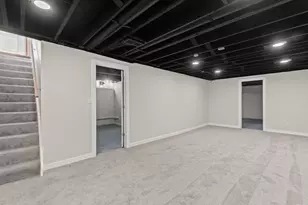 2459 S 82nd St, West Allis, WI 53219 - Photo 19