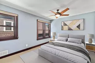 1845 N Warren Ave, Milwaukee, WI 53202 - Photo 11